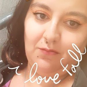 Meet your Posher, Justina